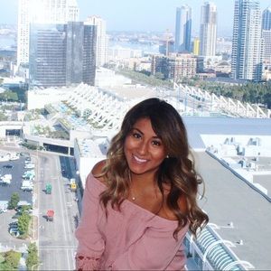 Meet your Posher, Vicky